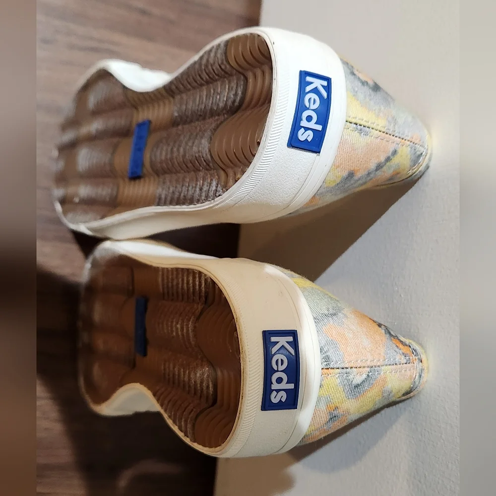 Women's Keds Slip On Shoes, Size 11 - Picture 6 of 7